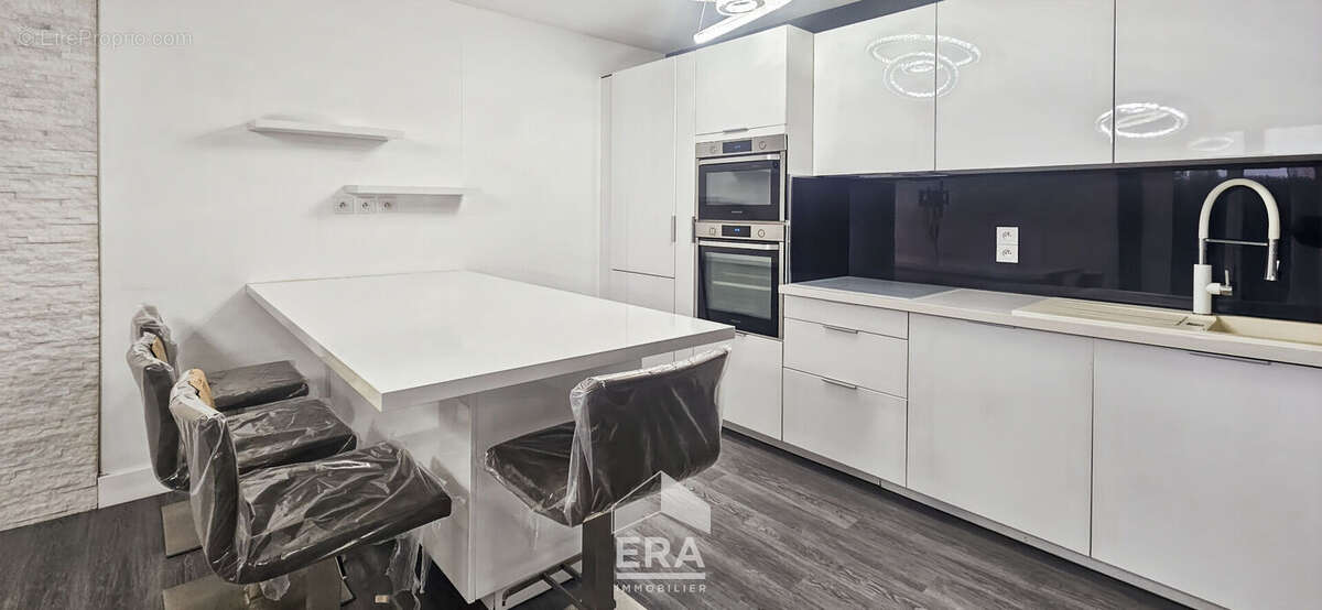 Appartement à PAREMPUYRE