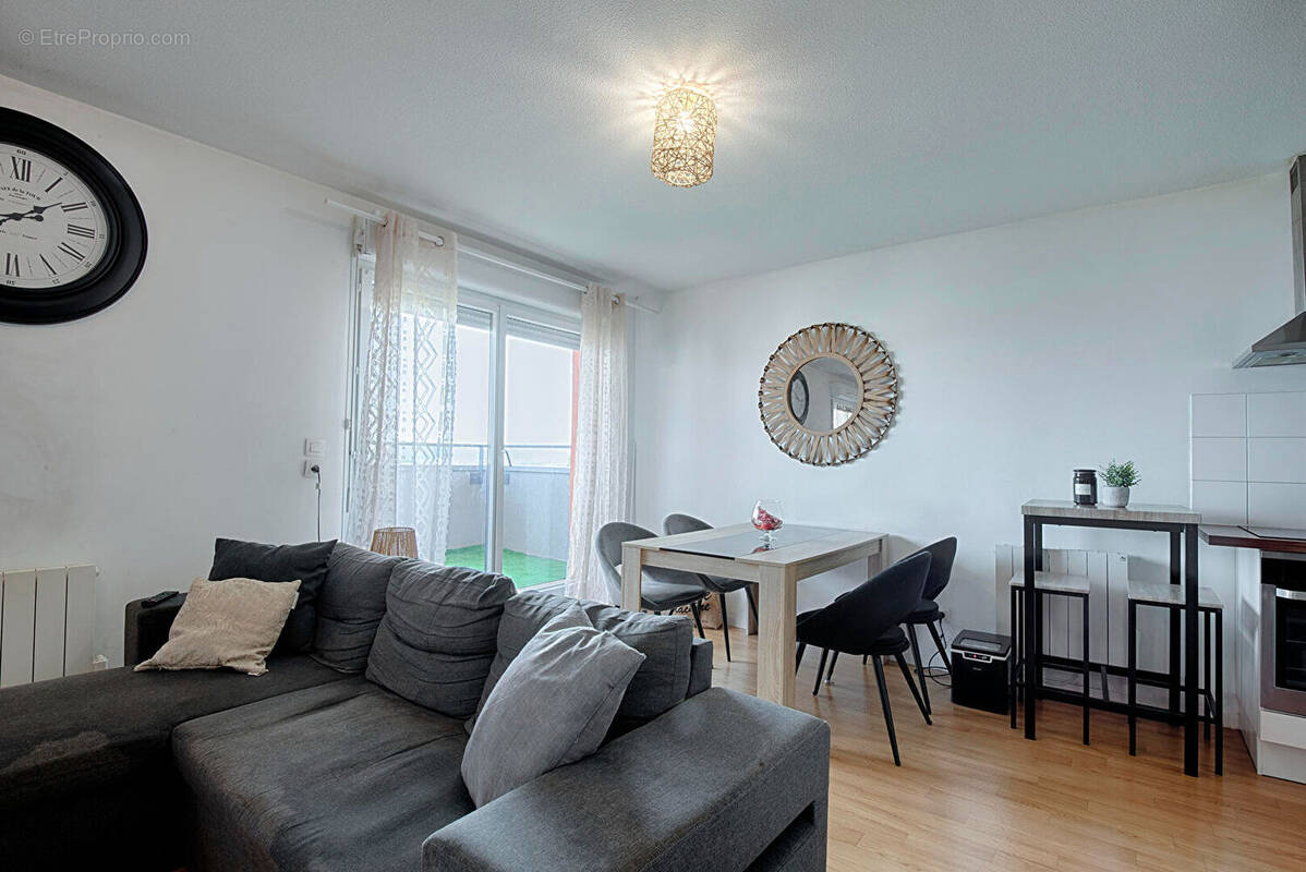 Appartement à L'ISLE-D'ABEAU