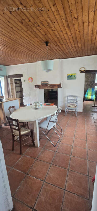 Maison à SAINT-CYR-EN-TALMONDAIS