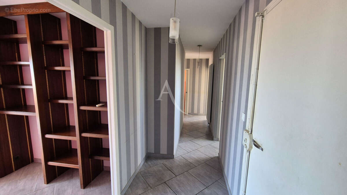 Superbe appartement dans résidence avec ascenseur à Rochefort - photo 3