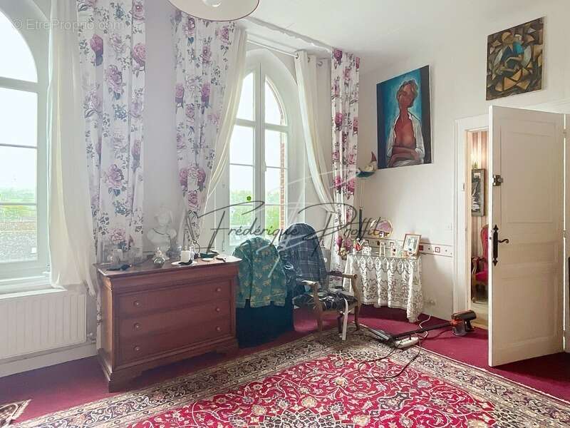 Maison à SAINT-REMY-EN-L&#039;EAU