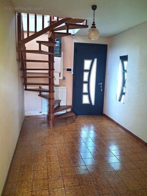 Maison 95 m² à Villeneuve-Tolosane  - photo 4