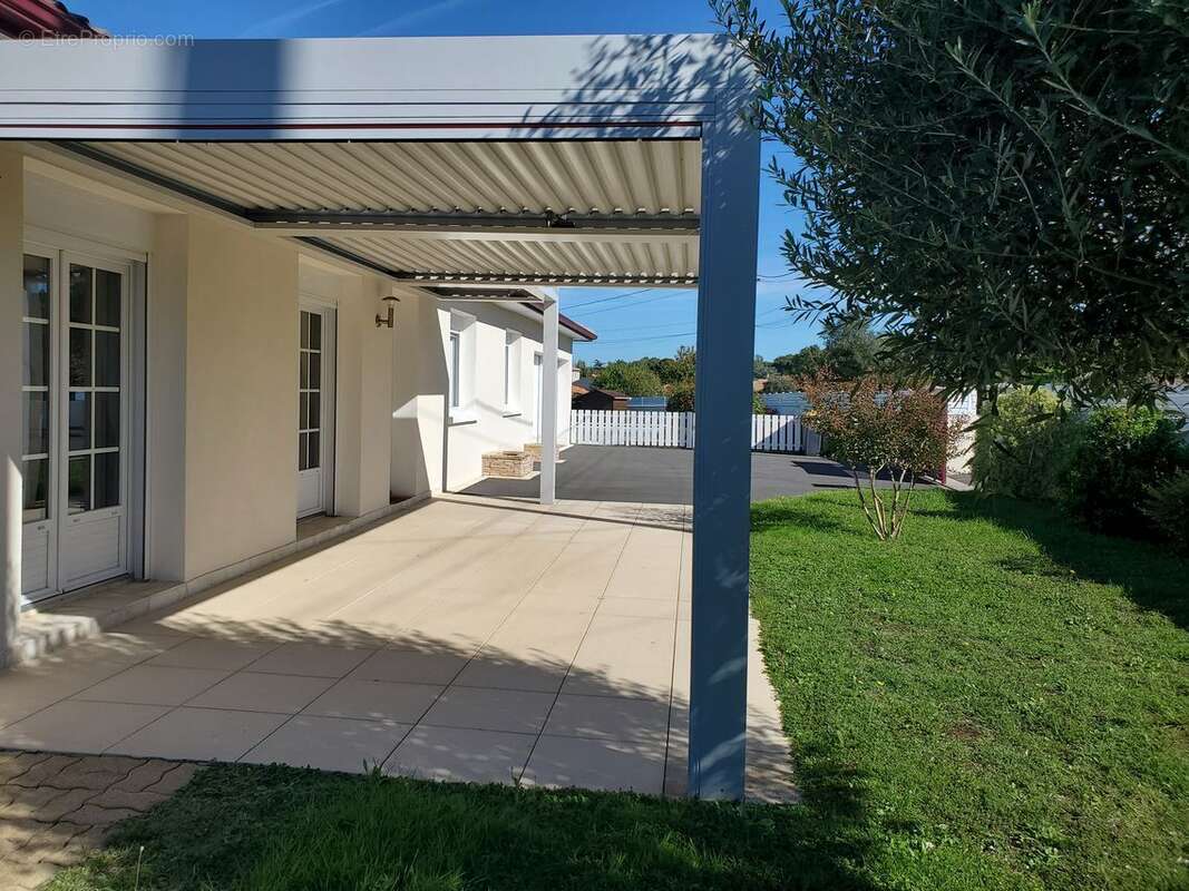 Maison à CHAMPNIERS