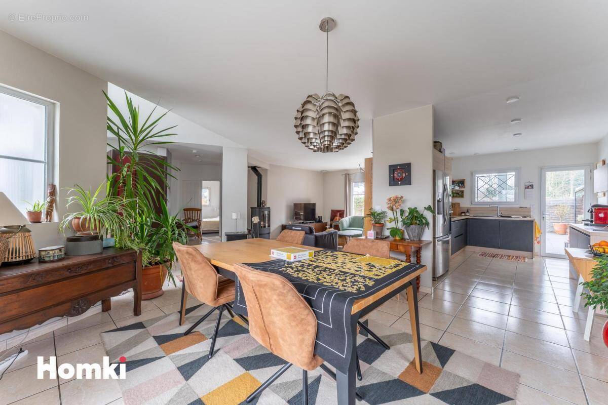 Maison à VILLENAVE-D'ORNON