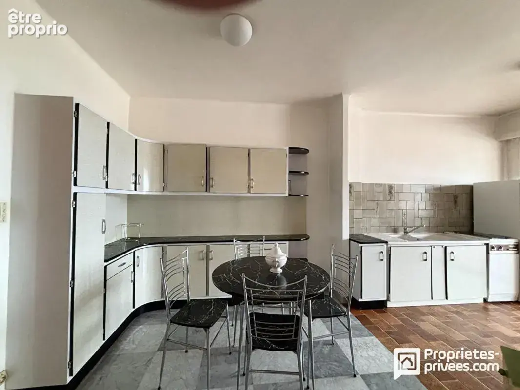 Appartement spacieux avec terrasse et parking, quartier Saint-François - Grasse - photo 5