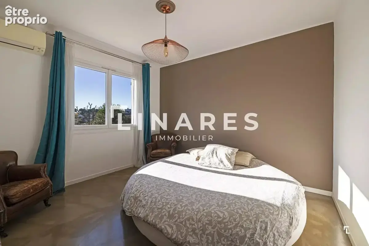L'AGREABLE -  Villla T7 de 250m² - Piscine - Cuisine d'été - Parking - Parcelle 492m² - 13013 SAINT MITRE - photo 11