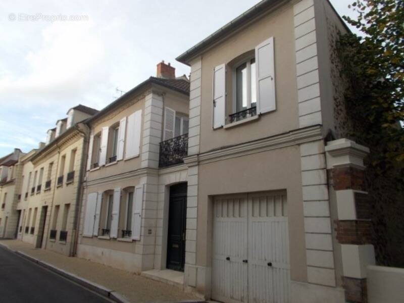 Maison à ARPAJON