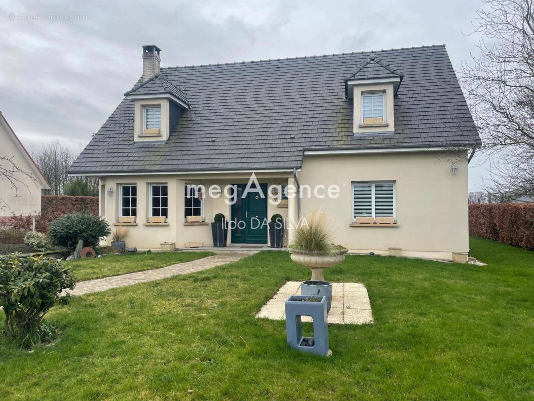 Maison à TOURS-EN-VIMEU