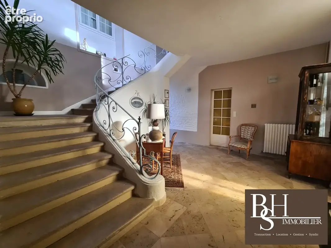 Maison 15 pièces 650 m² à vendre à Vendeuvre-Du-Poitou (86380) - photo 5