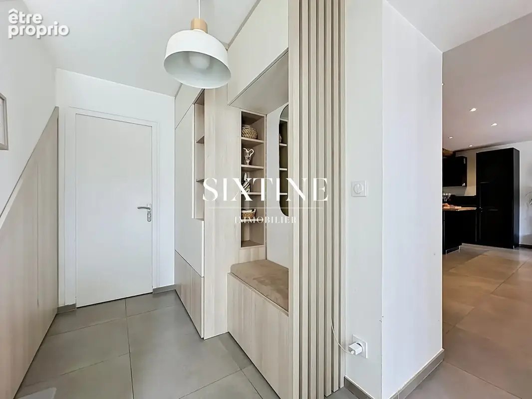 Maison 7 pièces 166 m² à vendre à Rillieux-La-Pape (69140) - photo 2