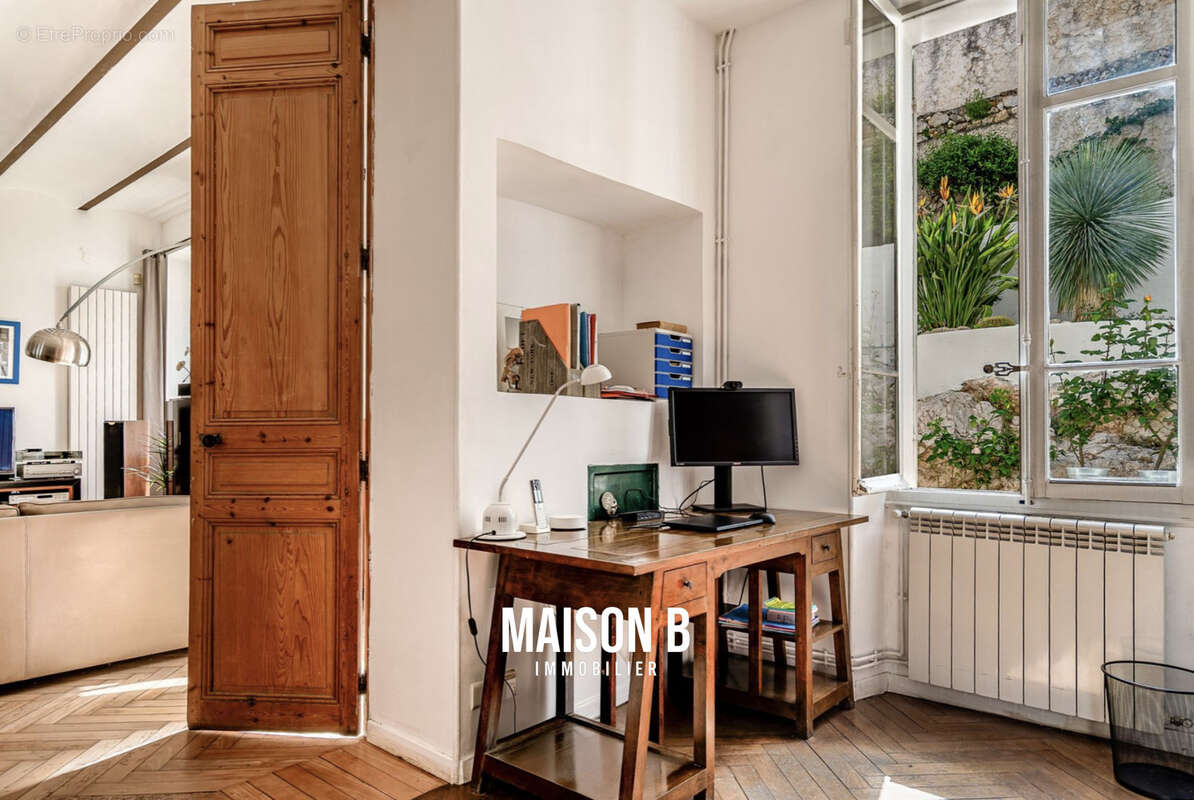 Appartement à MARSEILLE-6E