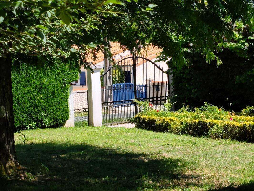 Maison à LUSSANT