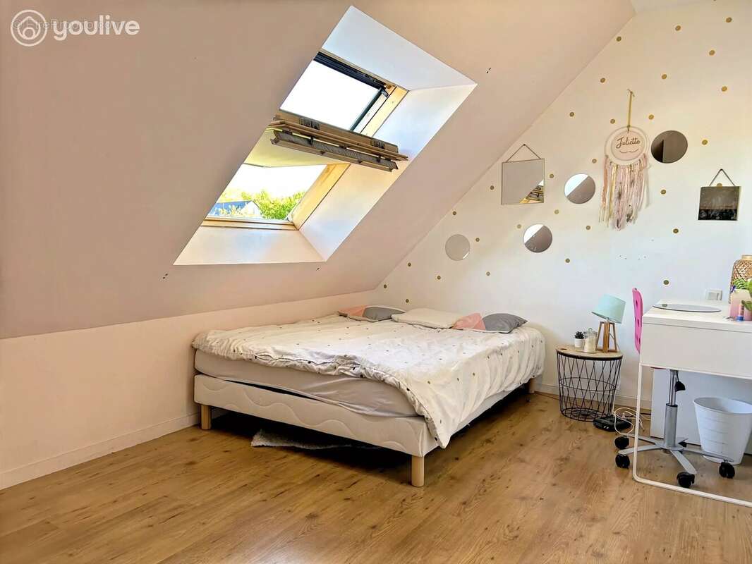 Maison lumineuse avec superbe terrain paysager - photo 9