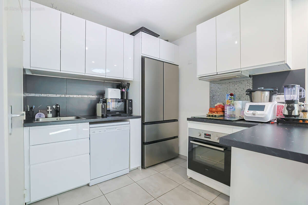 Appartement à LA CRAU