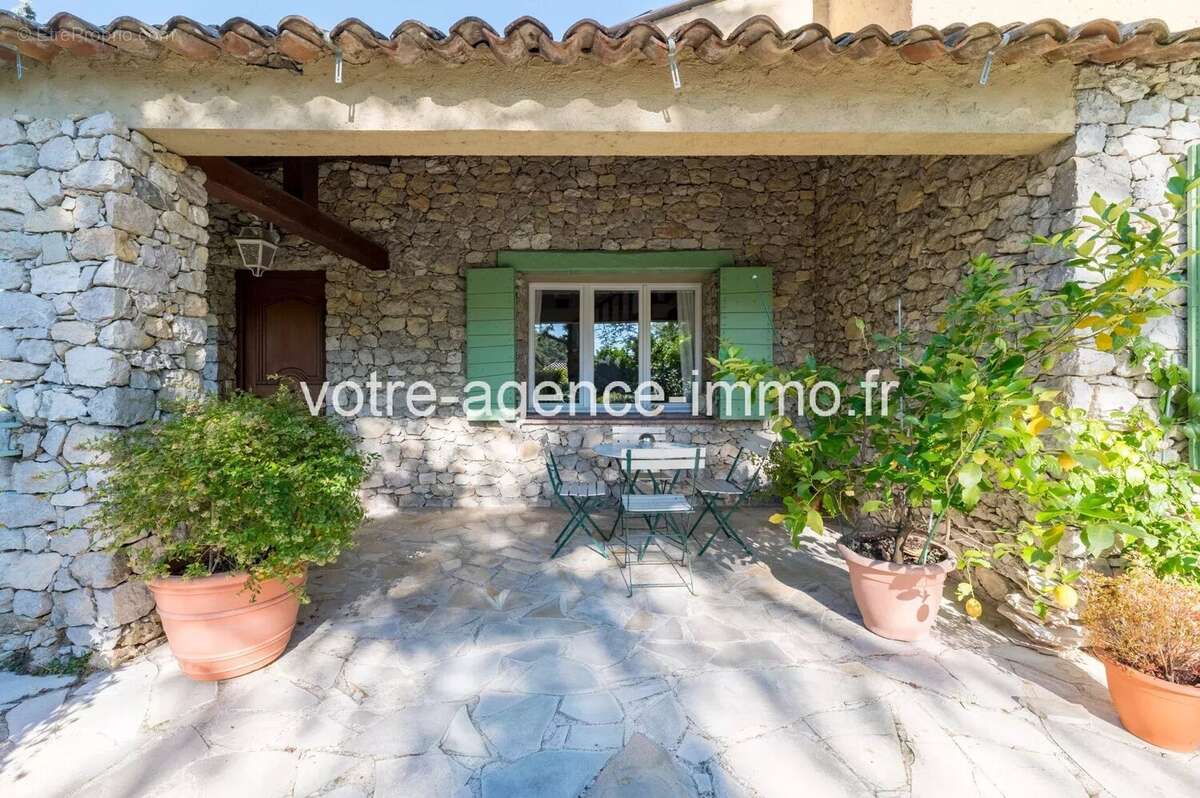 Maison à TOURRETTE-LEVENS