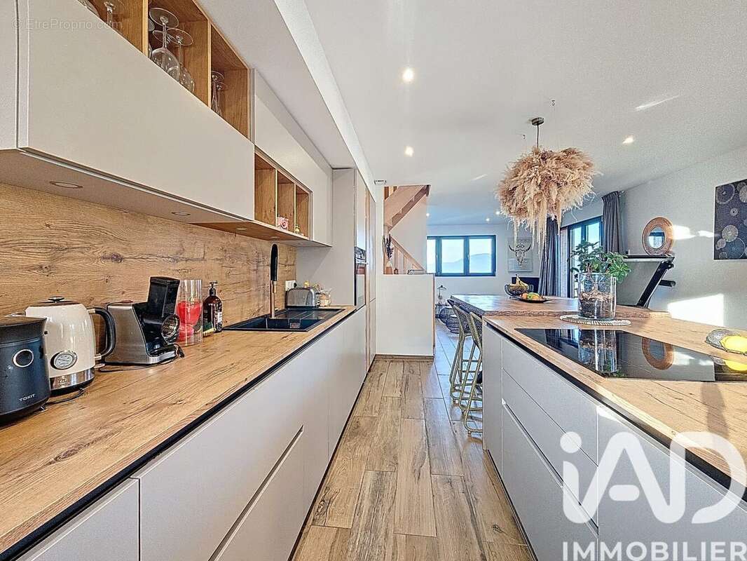 Appartement 90 m² à Saint-Laurent  - photo 3