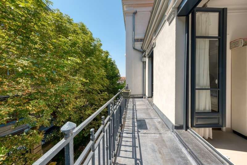 Villa d'exception de 8 pieces – un joyau du patrimoine ovillois - photo 23