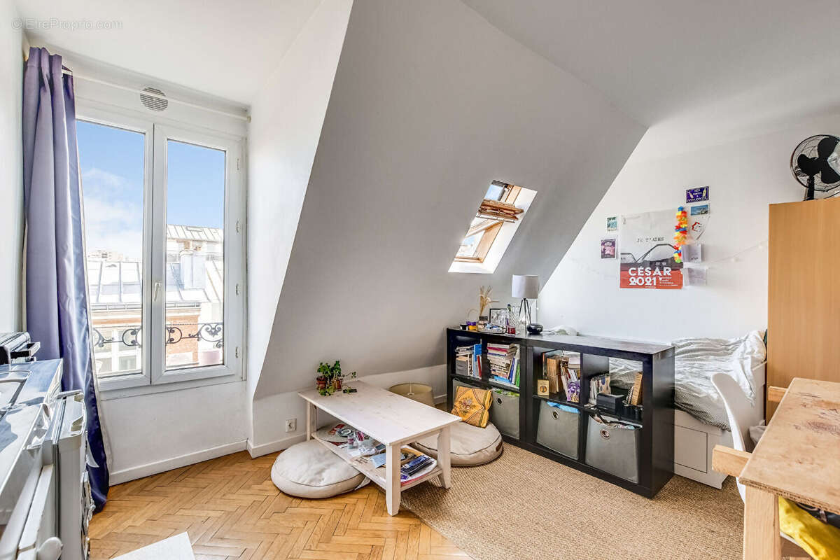 Appartement à PARIS-10E