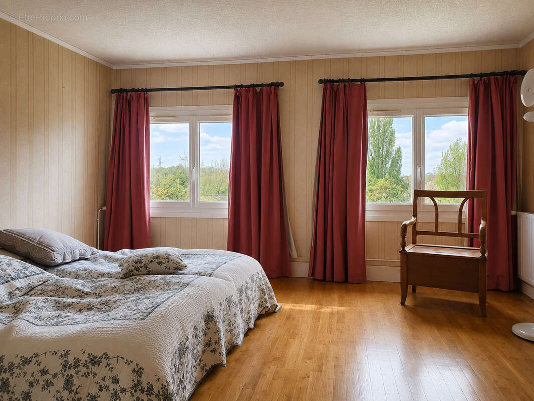 Maison de village à vendre à Champniers – Le charme d'un bien si - photo 3