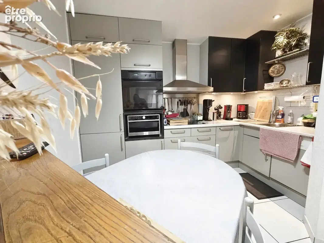 FONTAINE - Secteur Drac Exclusivite - Maison + Studio + annexes - photo 4
