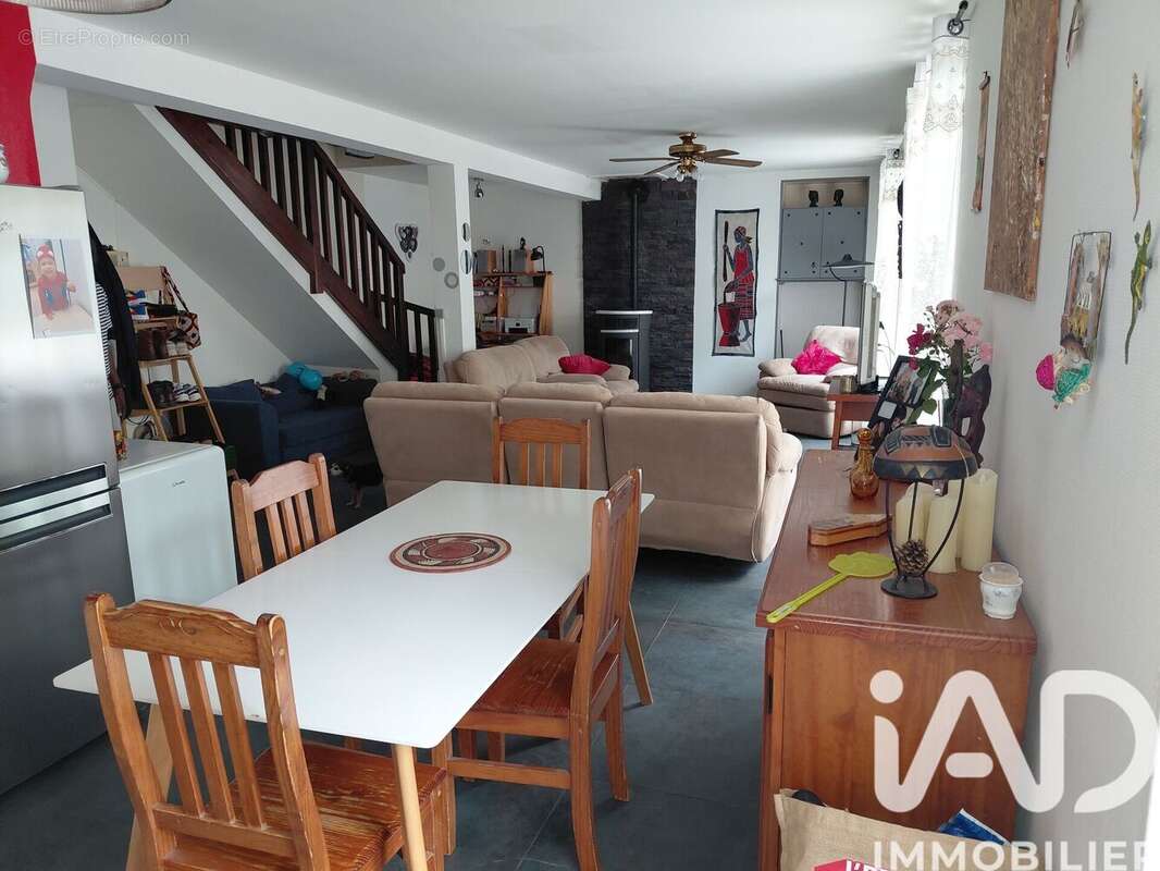 Photo 3 - Appartement à SAINT-ETIENNE-DE-CUINES