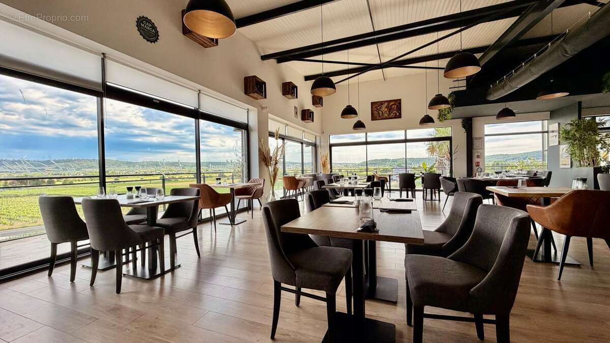 Restaurant d’exception à reprendre – au cœur de la vaunage - vue imprenable - 100% equipe ! - photo 4