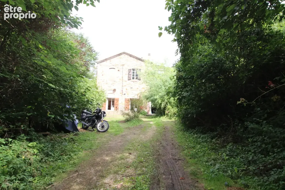 Maison de caractere d'un volume 333 m2  + dependance 86 m2. - photo 11