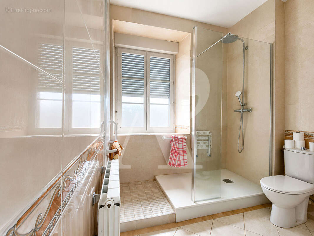 ARCHITECTURE AVEC VUE - 1800 - Appartement traversant avec ascenseur - photo 10