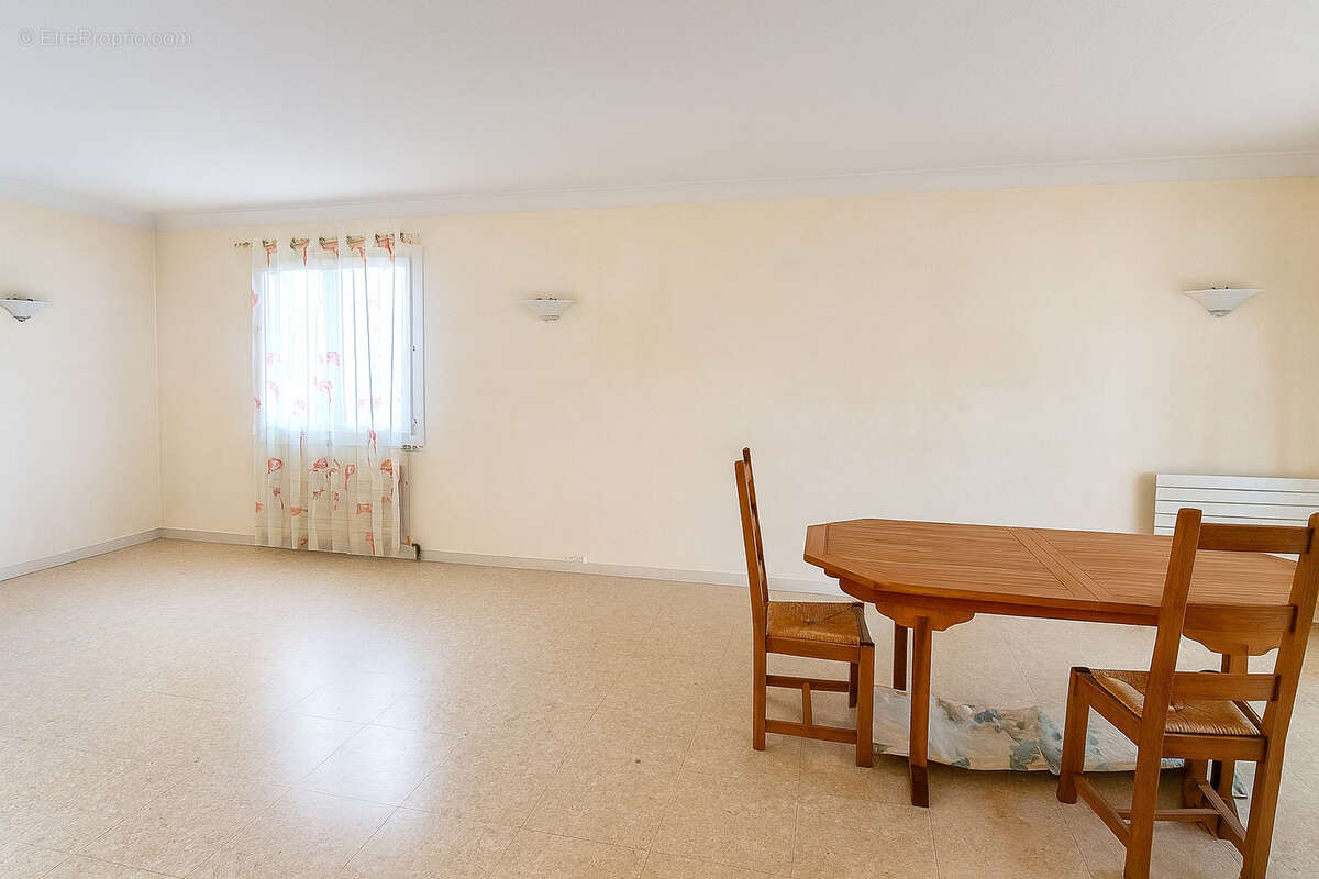 Maison à SAINT-ANDEOL-LE-CHATEAU