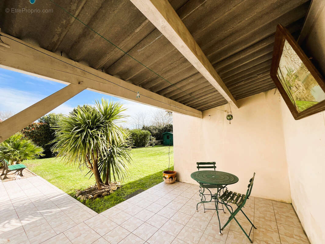 Maison à MESCHERS-SUR-GIRONDE