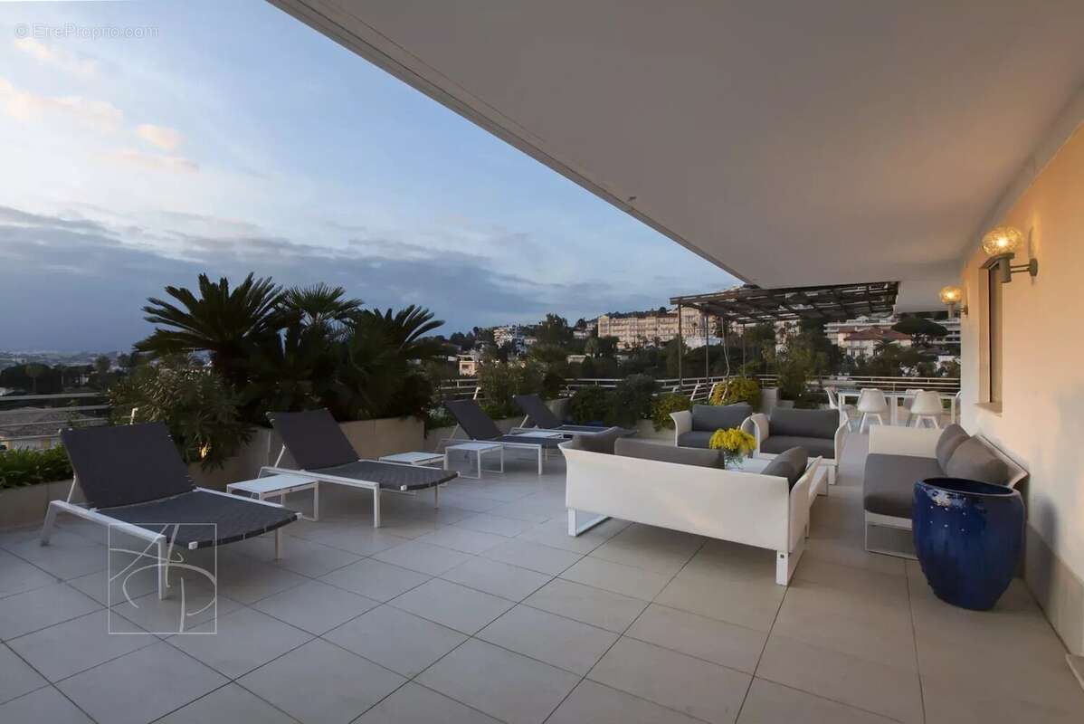 Appartement à CANNES