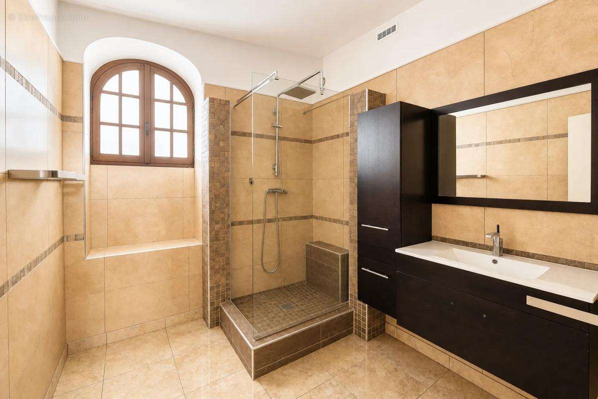 Appartement à MARSEILLE-16E