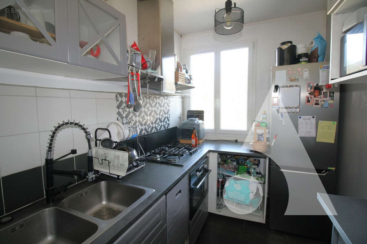 Appartement Lacroix Saint Ouen 3 pièce(s) 65 m2 - photo 6