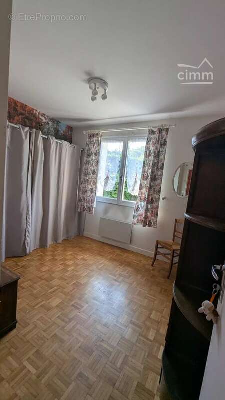 Maison à SAINT-PIERRE-DE-CHANDIEU