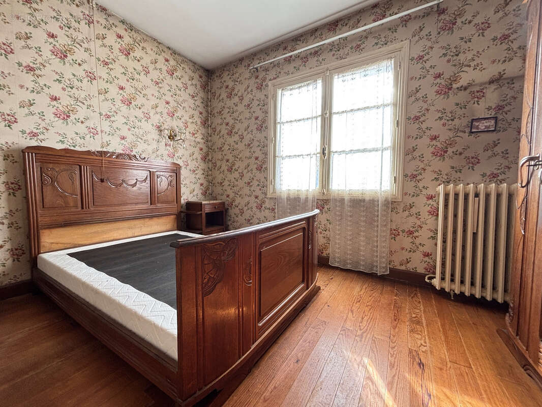 Maison à VILLENEUVE-DE-MARSAN