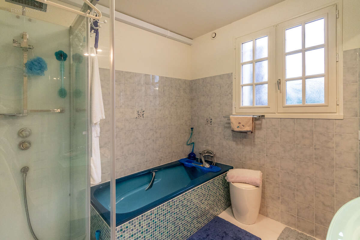 Maison à LA CHAPELLE-DES-POTS