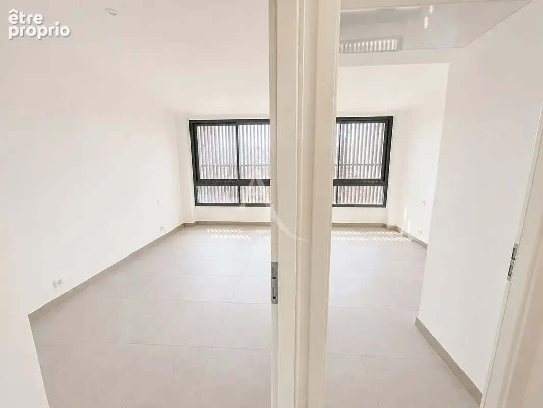 Triplex à proximité immédiate de Cannes Banane, des commerces et des plages - photo 6