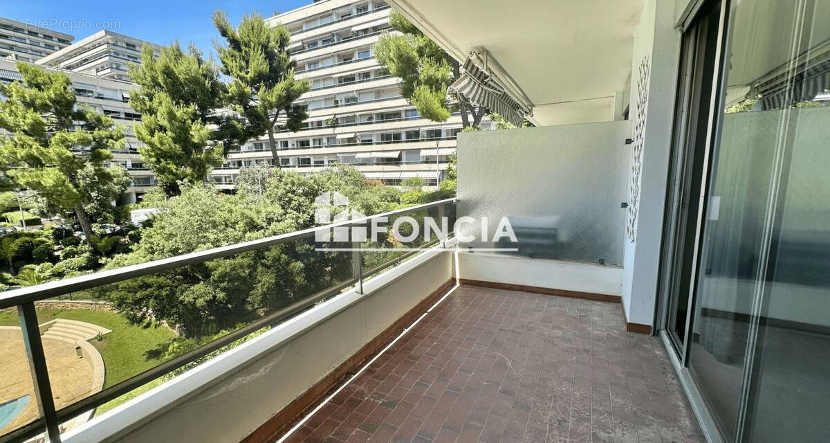 Appartement à MARSEILLE-8E