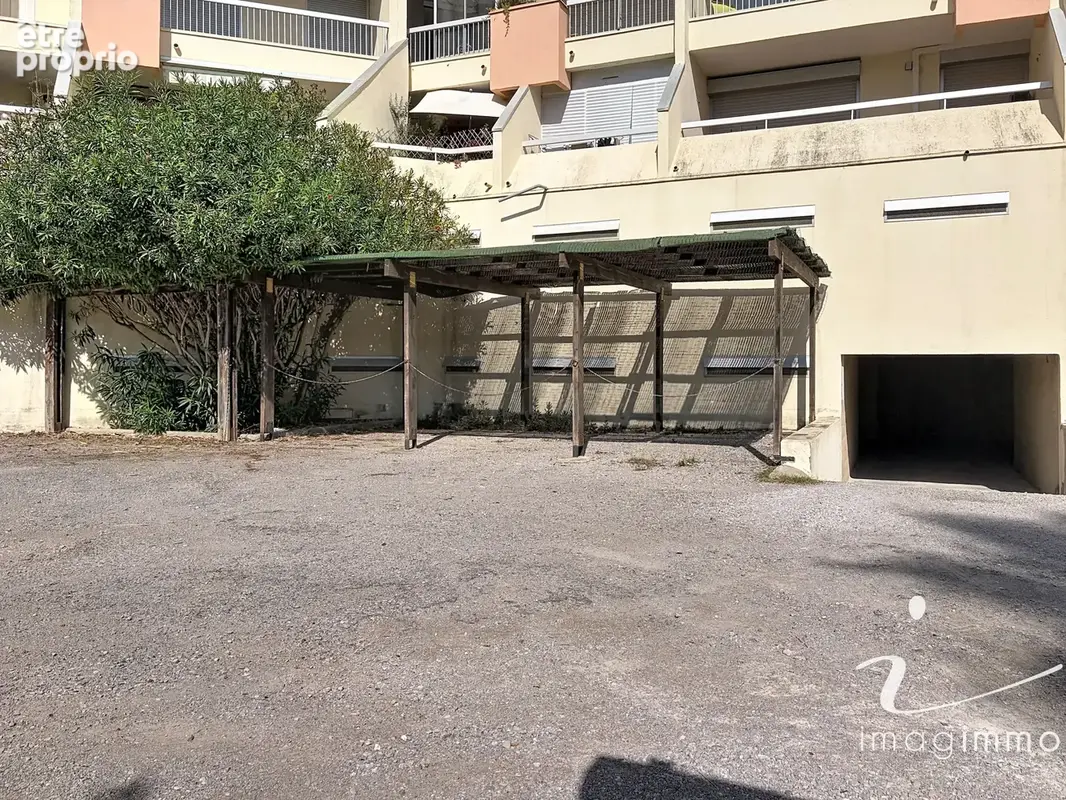 Sur le port confortable 3 pieces avec parking securise interieur - photo 9