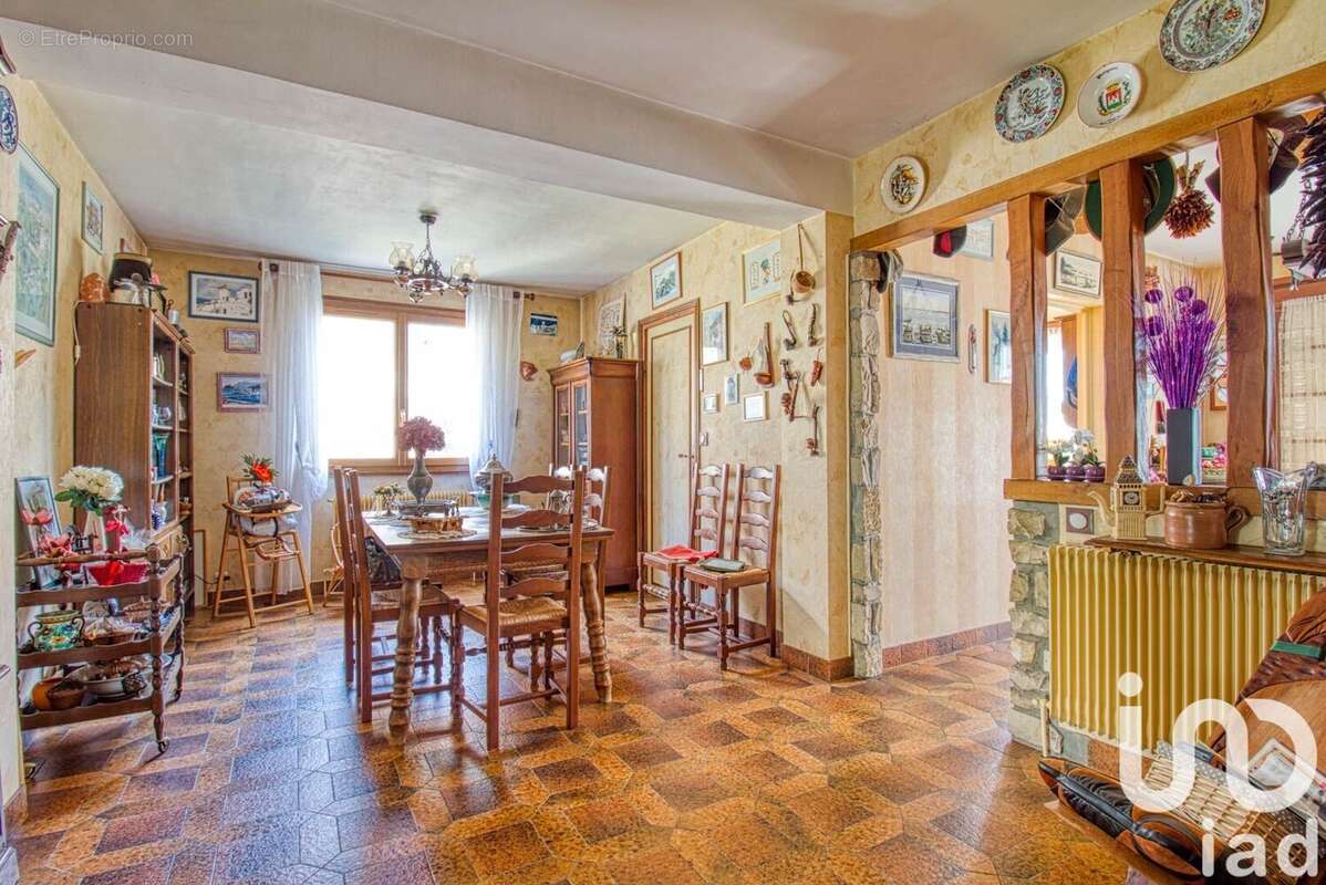 Photo 4 - Maison à CHANTELOUP-LES-VIGNES