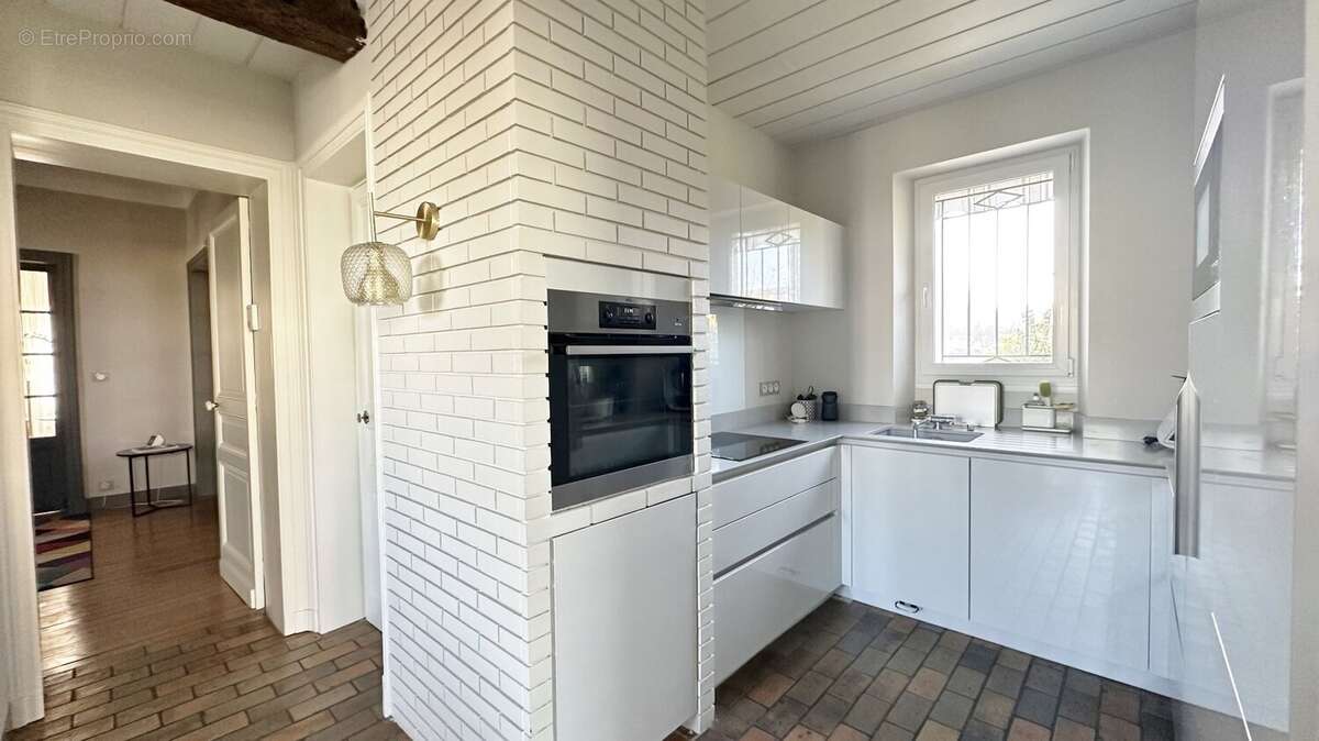 Maison de maitre de type t9 de 203 sur une parcelle de 1527 m2 - photo 11