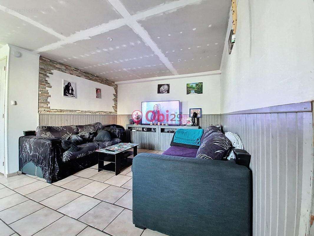 Maison à LAZ