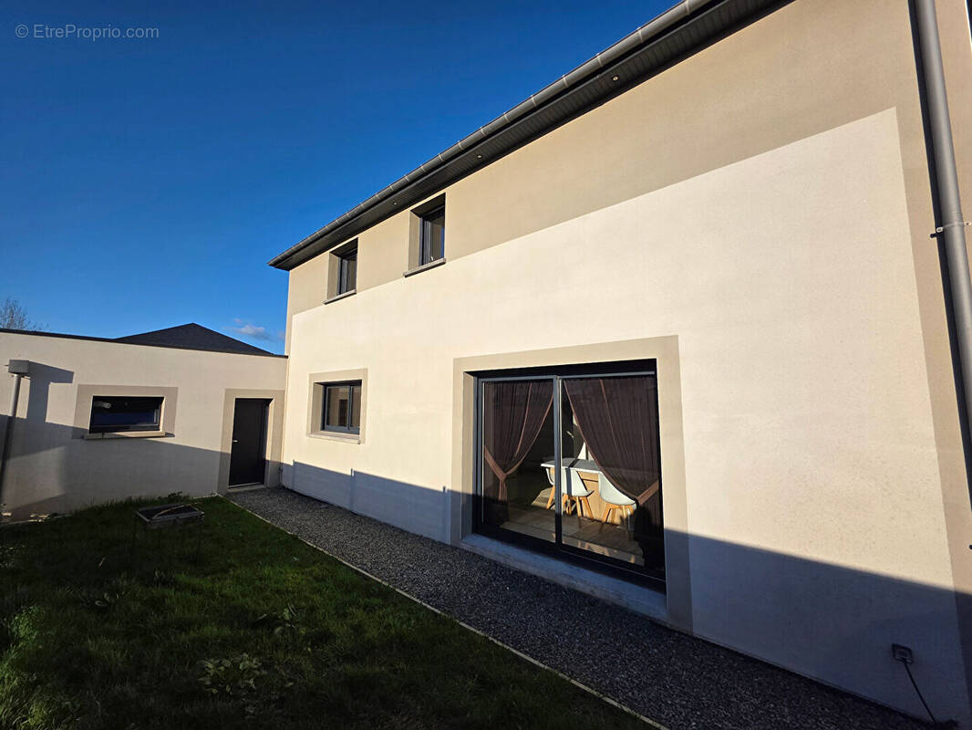 Maison à MINIAC-MORVAN