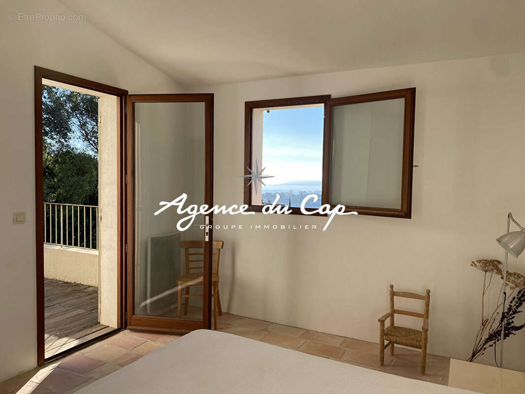 Maison à LES ISSAMBRES