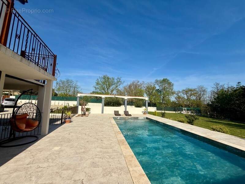 Maison à VILLEMOUSTAUSSOU