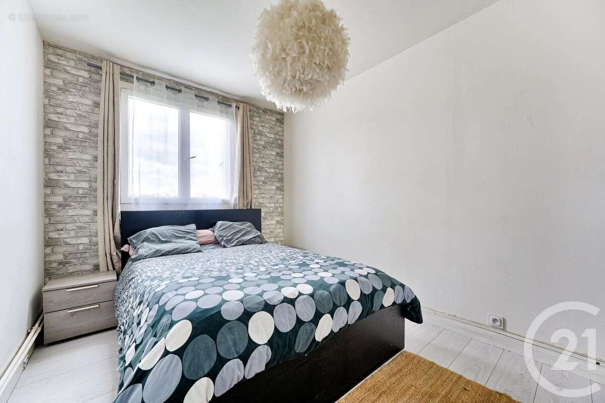 Appartement à LE PLESSIS-TREVISE