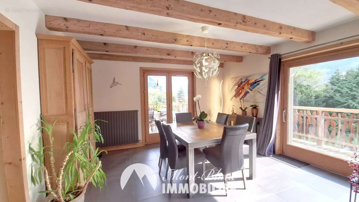 À proximité de Sallanches – Grande maison familiale avec piscine et possibilité d'appartement indépendant - photo 7