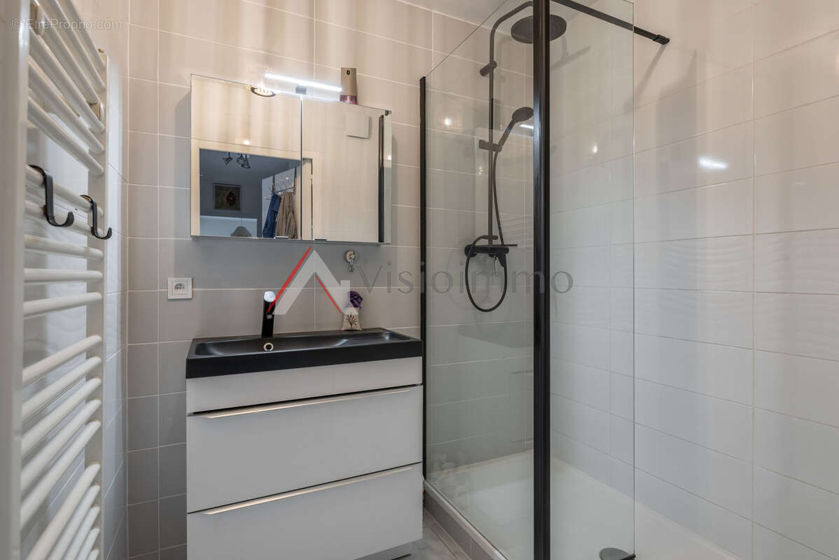 Appartement à LE PONT-DE-CLAIX