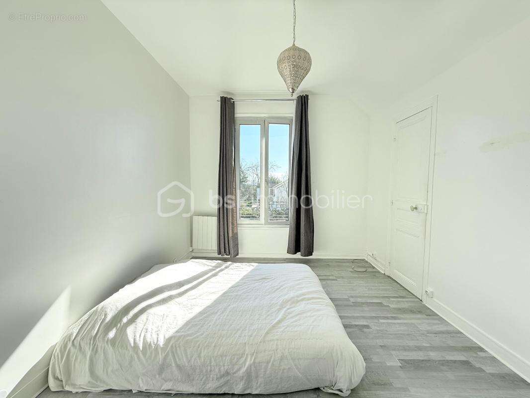 Maison à BONNEUIL-SUR-MARNE