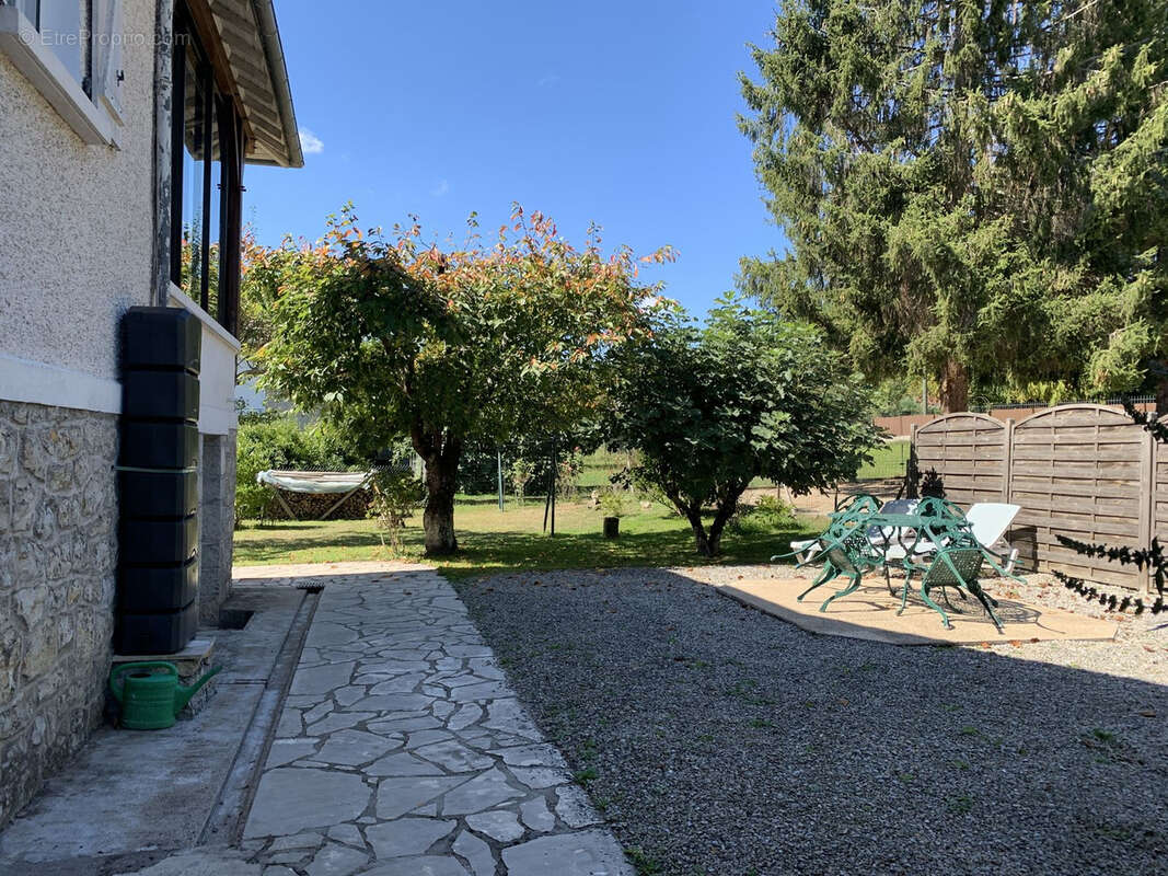 Maison à TERRASSON-LAVILLEDIEU